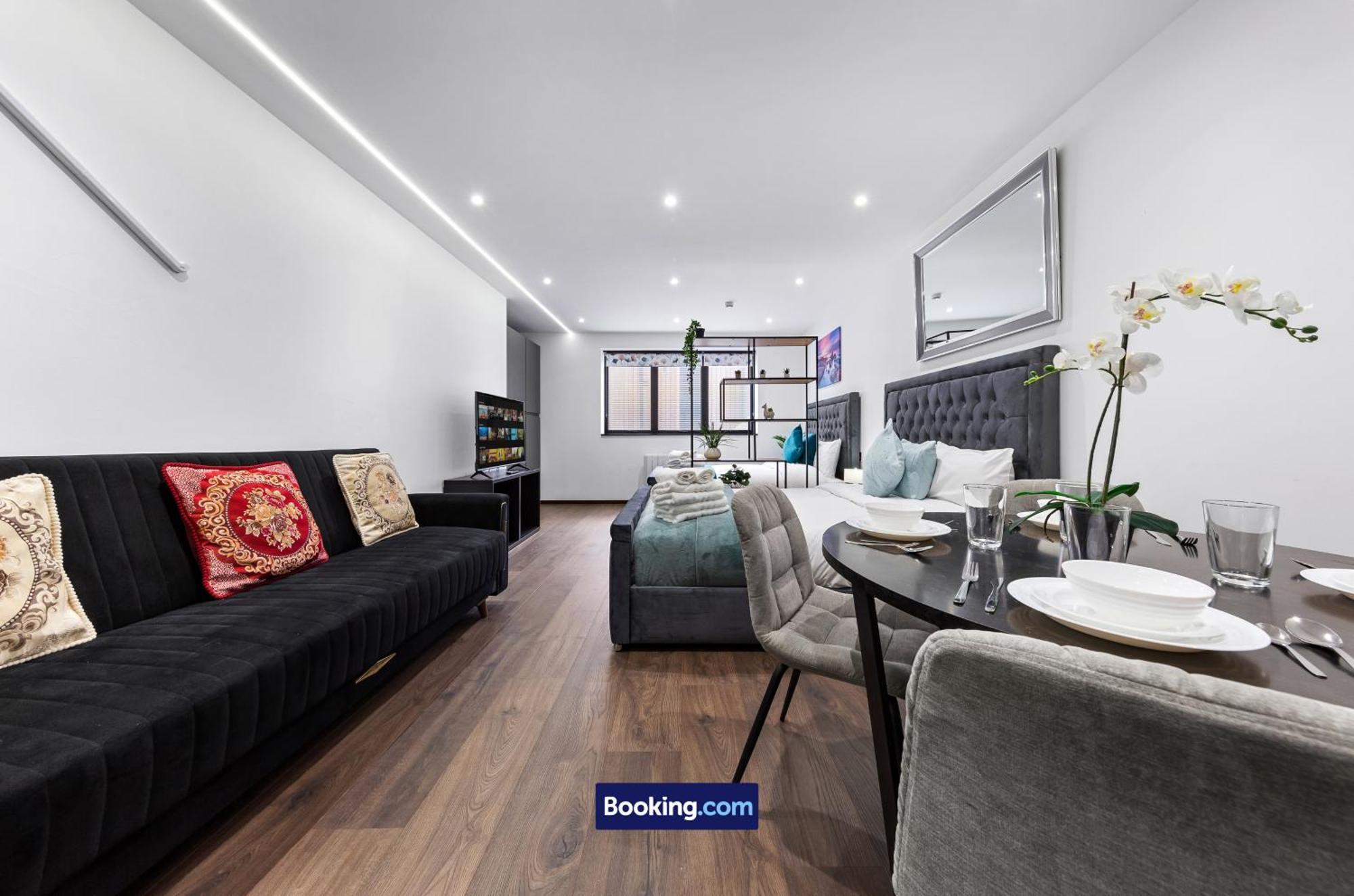 Stylish Studio Apt By Stay Smart Short Lets & Serviced Accommodation Woodstock With Free Wifi London Bagian luar foto