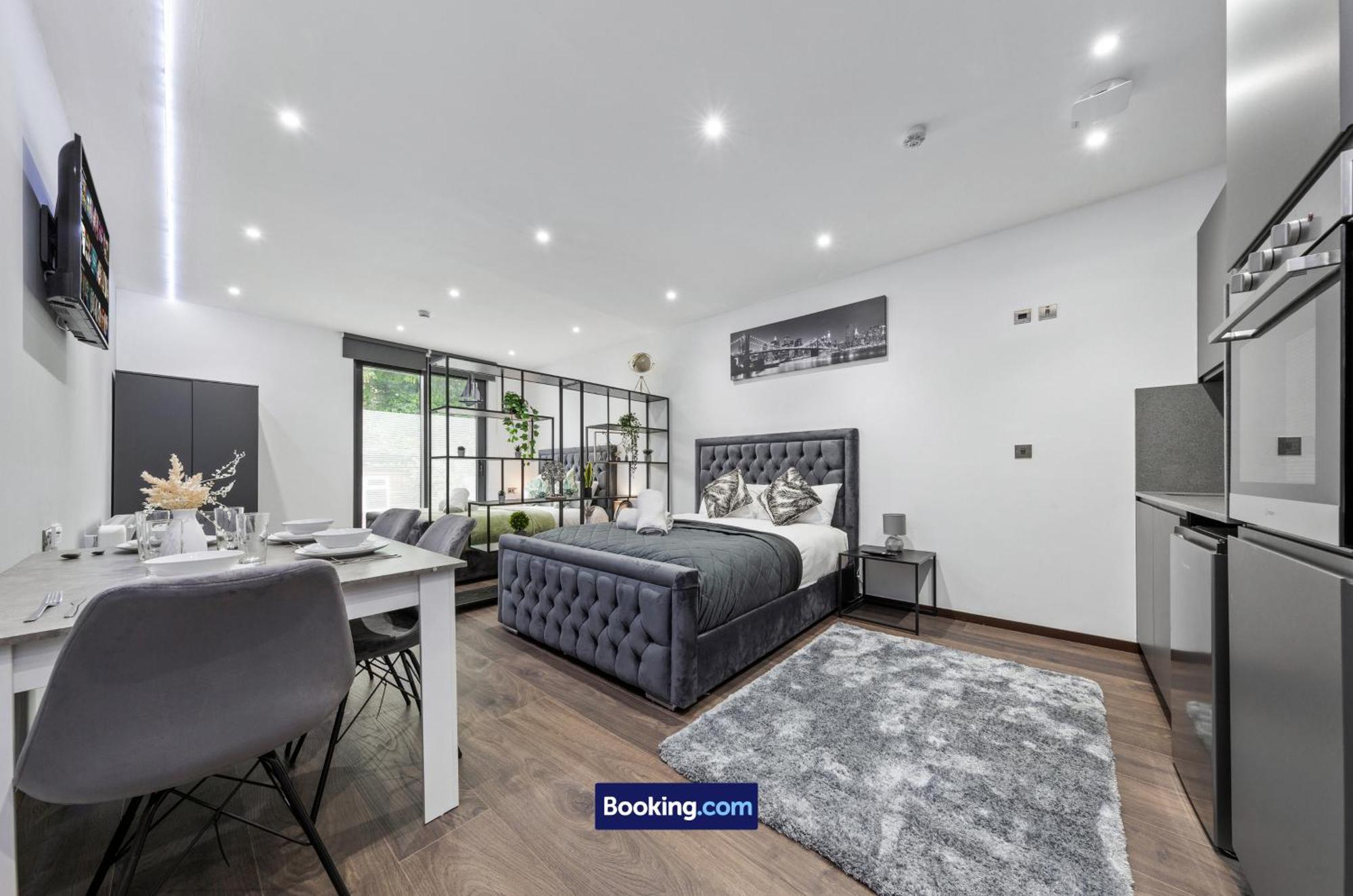 Stylish Studio Apt By Stay Smart Short Lets & Serviced Accommodation Woodstock With Free Wifi London Bagian luar foto