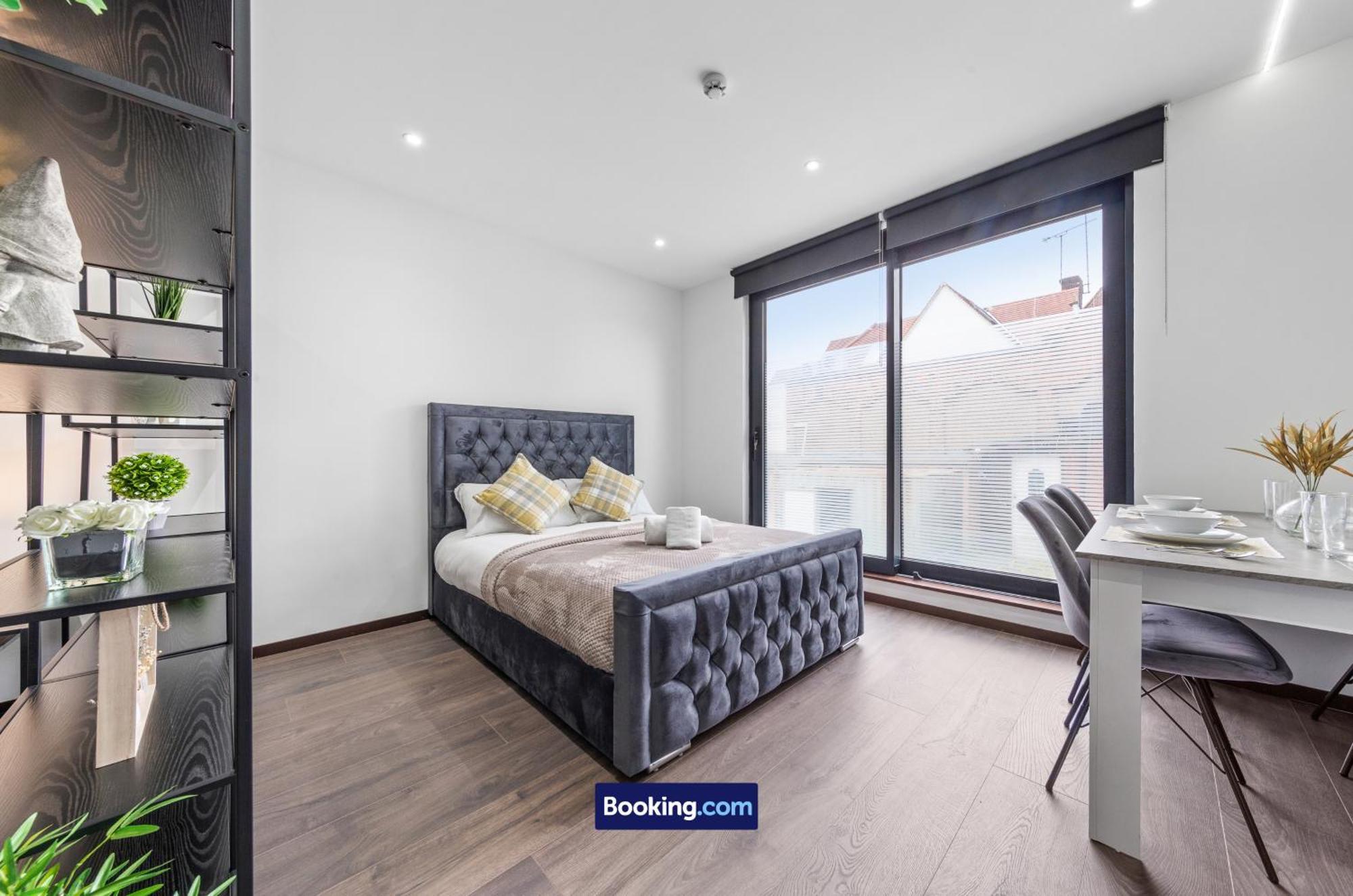 Stylish Studio Apt By Stay Smart Short Lets & Serviced Accommodation Woodstock With Free Wifi London Bagian luar foto