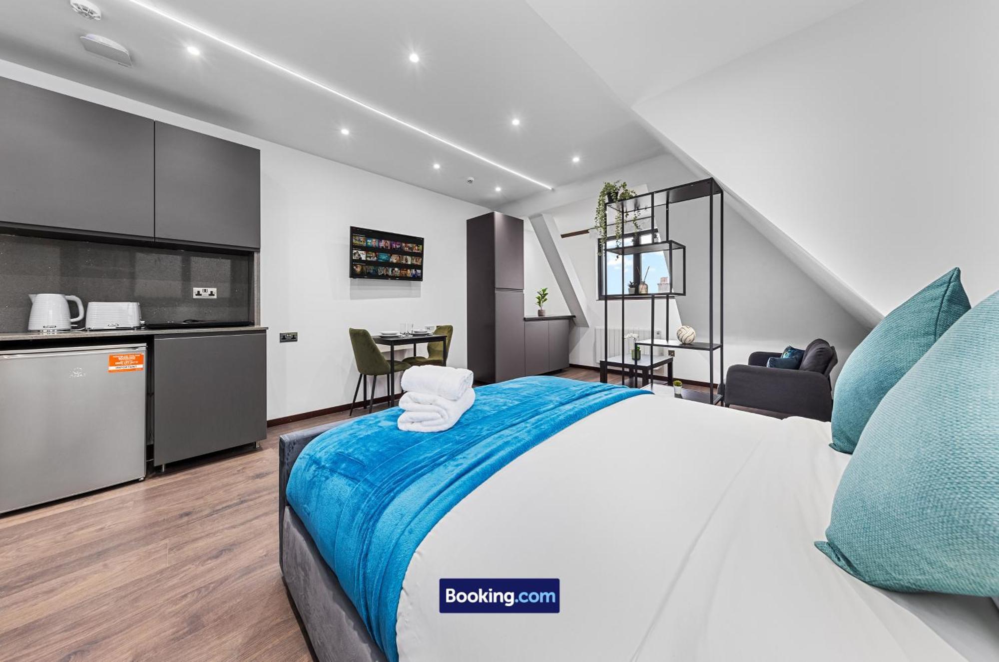 Stylish Studio Apt By Stay Smart Short Lets & Serviced Accommodation Woodstock With Free Wifi London Bagian luar foto