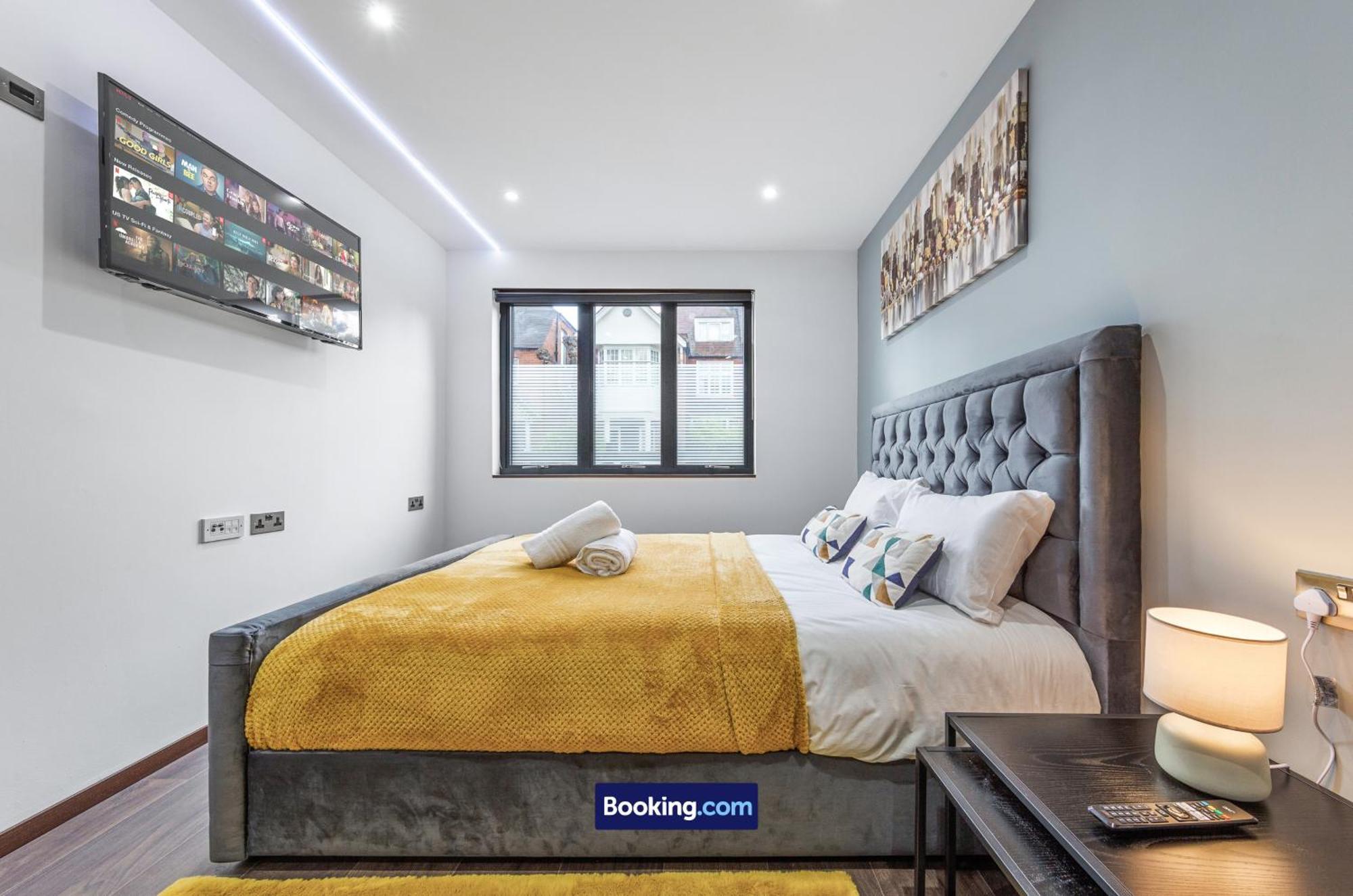 Stylish Studio Apt By Stay Smart Short Lets & Serviced Accommodation Woodstock With Free Wifi London Bagian luar foto