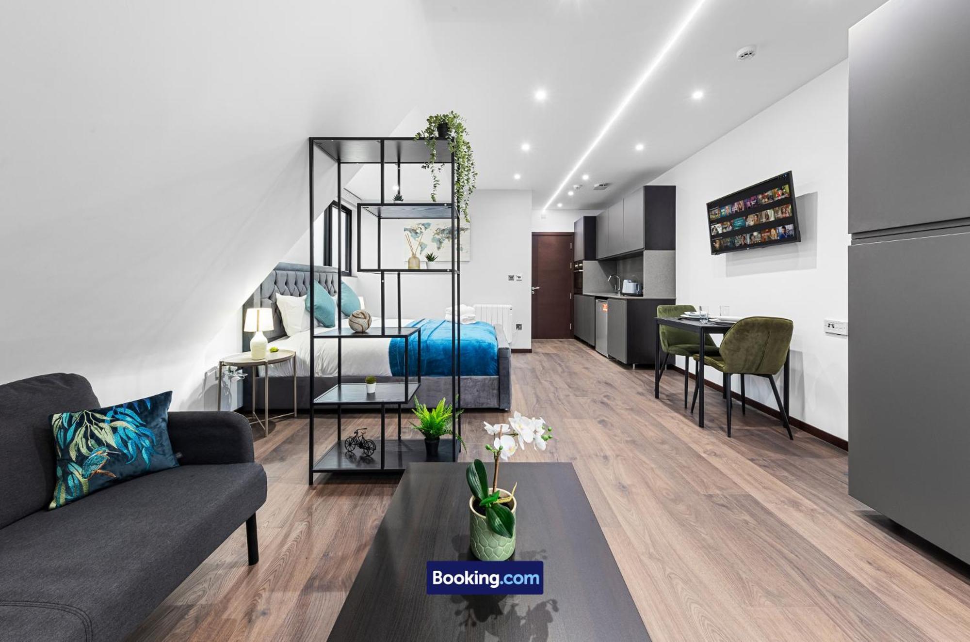 Stylish Studio Apt By Stay Smart Short Lets & Serviced Accommodation Woodstock With Free Wifi London Bagian luar foto